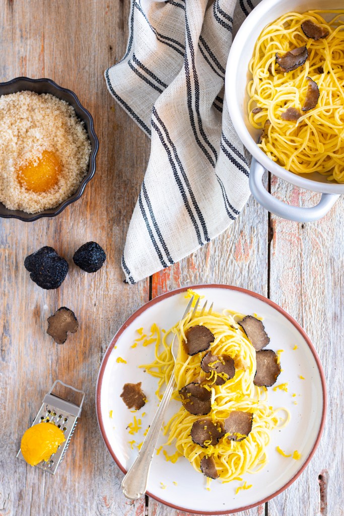 tartufo nero e uovo marinato.